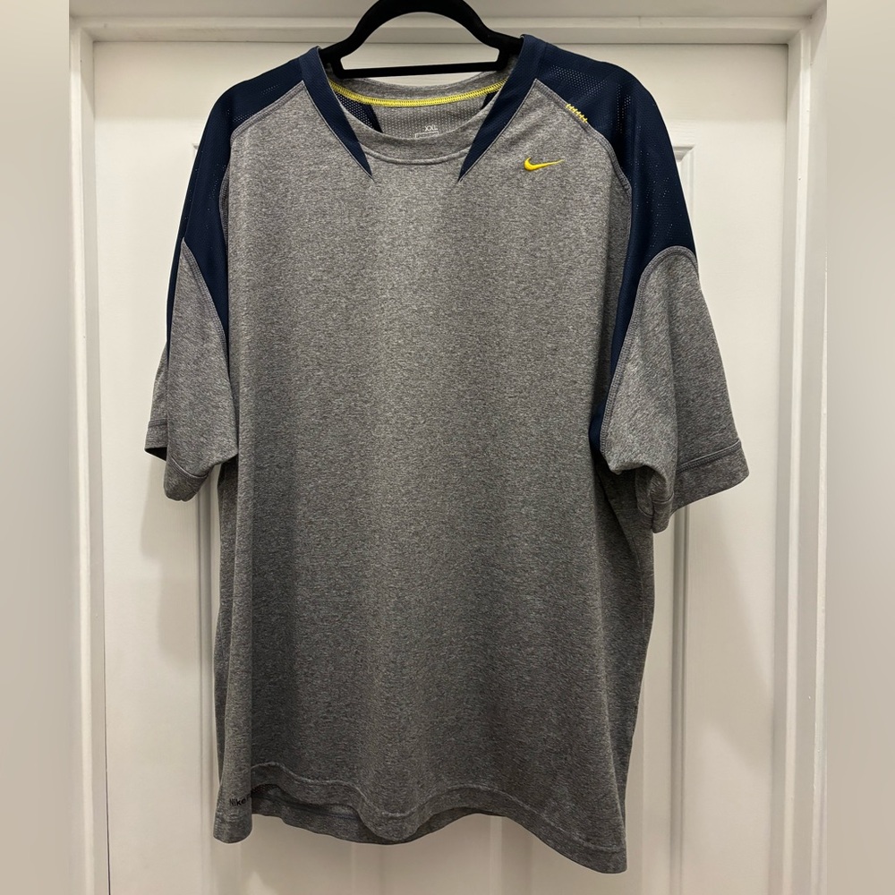 NIKE Fit Dry Shirt Size XXL